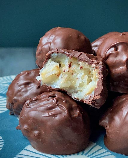CHOCOLATE COCONUT BALLS