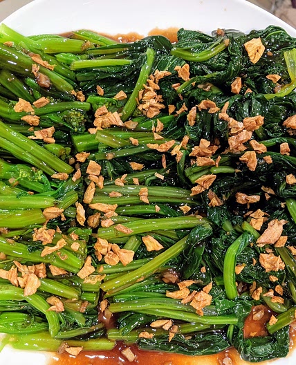 Yu choy in oyster sauce