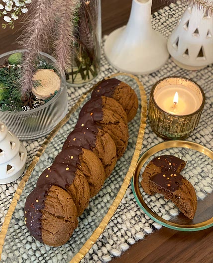 Spicy Chewy Ginger Cookies
