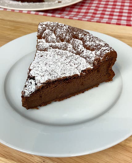 2 INGREDIENTS NUTELLA CAKE