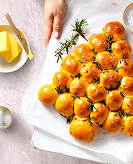 Chorizo and Roasted Capsicum Pull Apart Tree