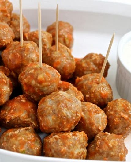 Low Calorie Buffalo Turkey Meatballs with Skinny Ranch Dressing