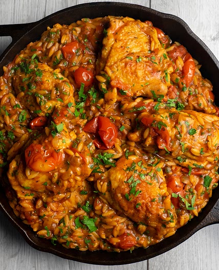 Garlic Butter Chicken and Orzo Pasta Bake by Pureety