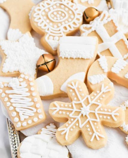 Shortbread Christmas Cookies with Icing