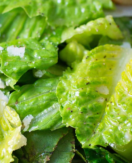 How To Make the Ultimate Classic Caesar Salad