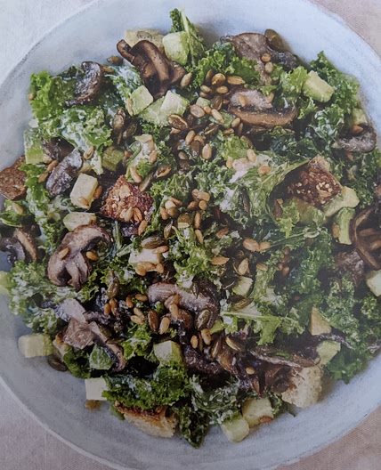 Creamy kale & mushroom salad