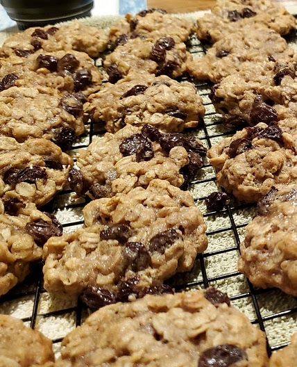 Classic Oatmeal-Raisin Cookies