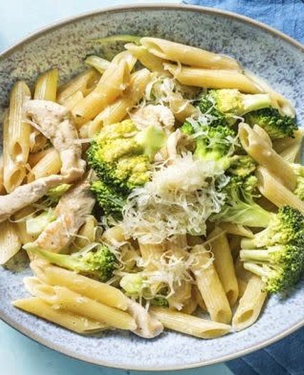 One Pan Chicken Alfredo Pasta