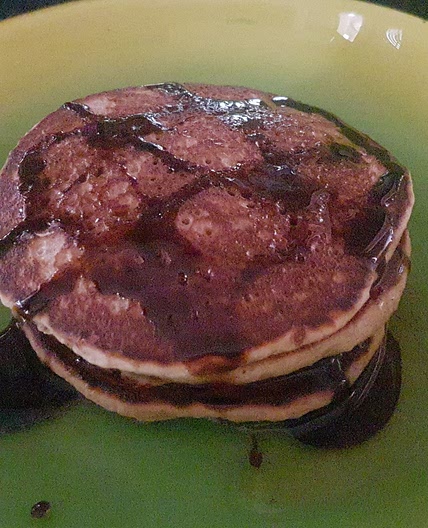 Eggless Banana Pancake