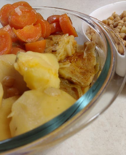 Spanish Cocido madrileño (vegan)