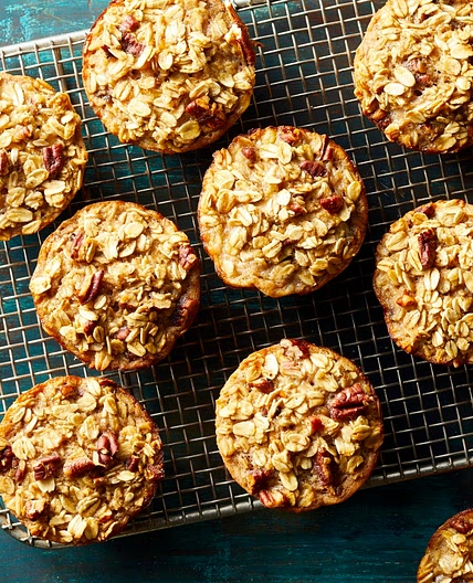 Baked Banana-Nut Oatmeal Cups