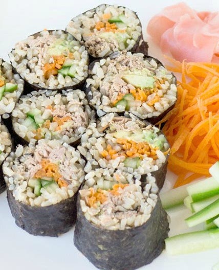 Tuna & vegetable sushi rolls4 serves 300 calories *