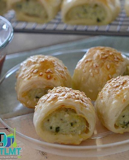 Chicken, Feta and Spinach Sausage Rolls - The Road to Loving My Thermo Mixer