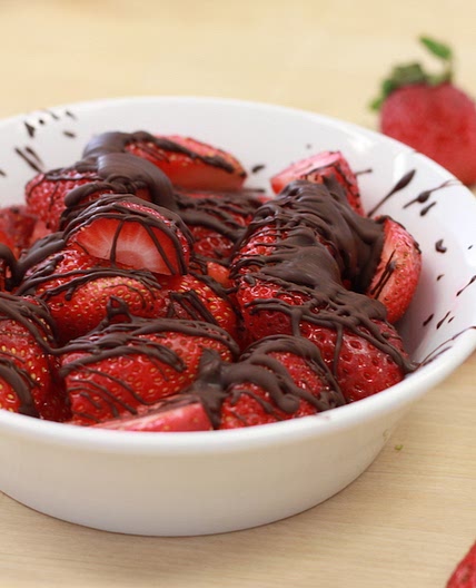 Strawberry Chocolate Drizzle hi fibre 189 calories *