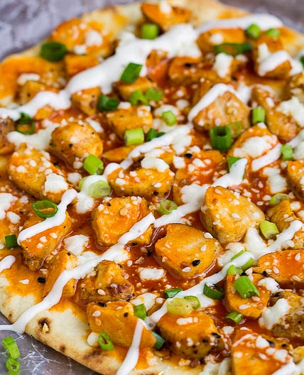Easy Buffalo Chicken Flatbread