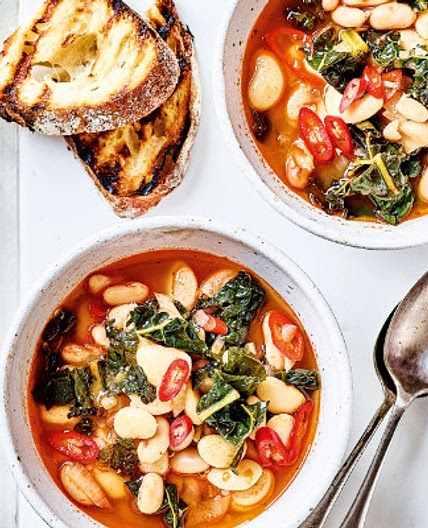 Spicy cavolo nero & white bean soup