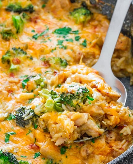 One Pot Cheesy Chicken Broccoli and Rice Casserole