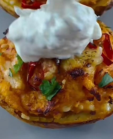 Nacho Baked Potatoes with sour Crean