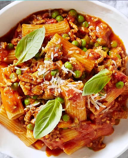 Simple Bolognese with Basil & Peas