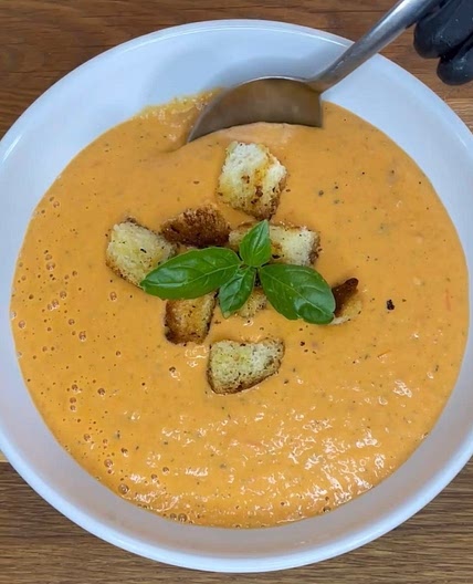 I am not a big fan of soups, but this…🤤🤤🤤#soup #boursin #food #learnontiktok #JDVaporMaxShuffle