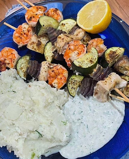 [Paleo, Whole30] Quick Baked Kabobs and Garlic Mashed Potatoes — Bottomless Chef