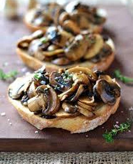 Balsamic mushrooms and spinach on toast 197 calories  vit a. *