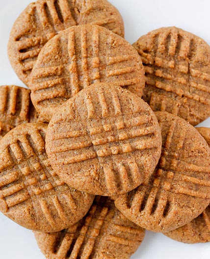 4-Ingredient Paleo Peanut Butter Cookies