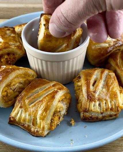 Spicy Pulled Turkey Rolls 