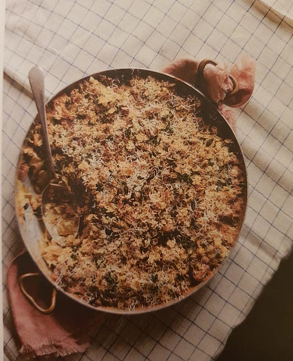 Creamy parsnip, leek & white bean crumble