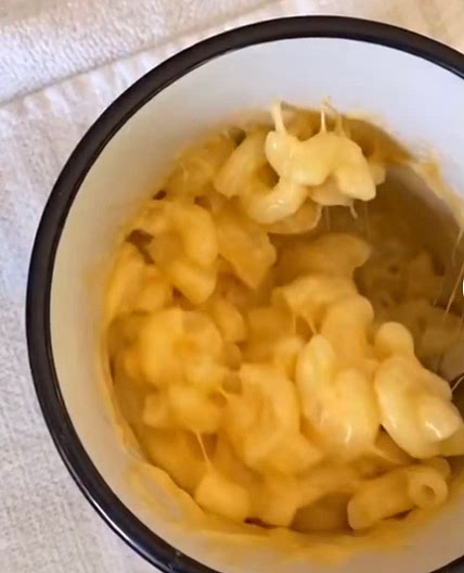 Homemade Microwave Mac n cheese
