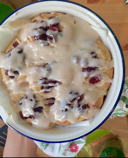 Cranberry vanilla cream buns