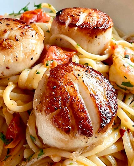 Seafood Pasta with Shrimp and Scallops