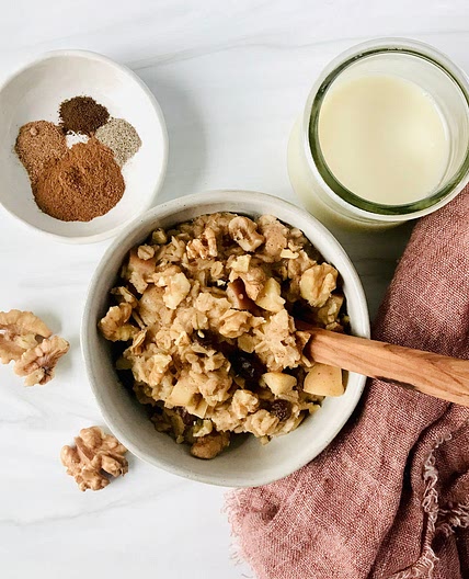APPLE SPICE OATMEAL (no sugar added)