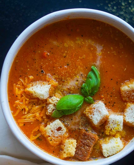 Roasted Garlic Tomato Soup