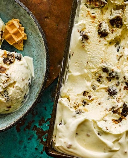 Christmas pudding ice cream
