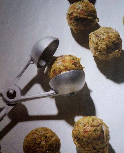 Kippengehaktballetjes met abrikoos en pistache