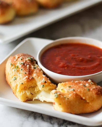Stuffed Breadsticks w/ Marinara, Salad, Carrots & Fruit