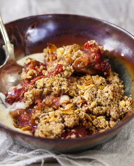 Healthier Apple and Rhubarb Crumble