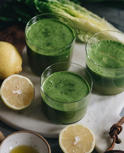 3-Ingredient Lettuce Smoothie