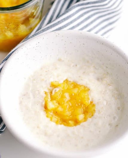 Oatmeal with apple - orange sauce