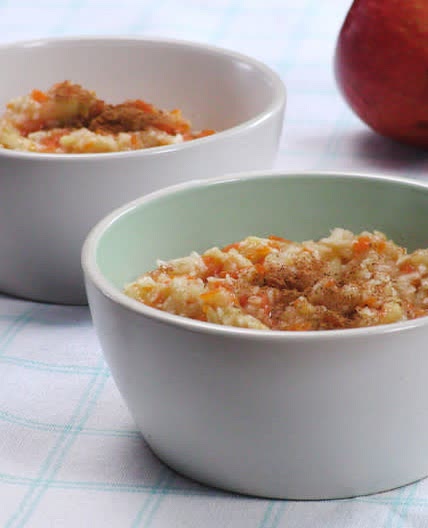 Rice porridge with pumpkin and apples