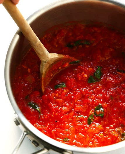 Spaghetti with Tomato and Chilli Sauce