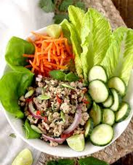 Chicken san choy bau