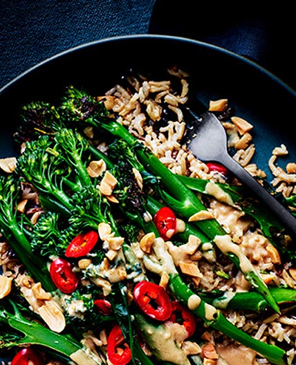 Tenderstem broccoli satay with wild rice
