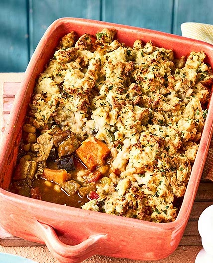 Spicy veggie pies with peanut butter mash