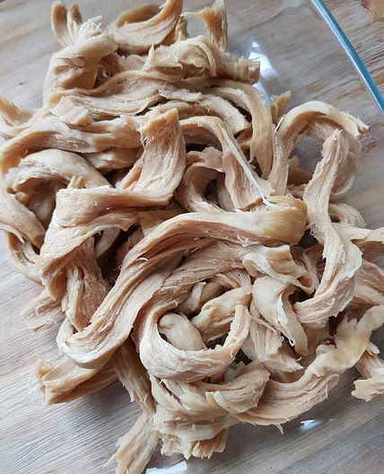 Twisty shredded vegan seitan chicken