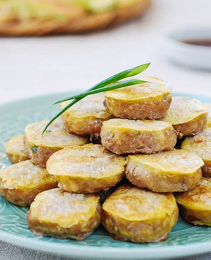Wanjajeon (Pan-fried egg battered meat balls)