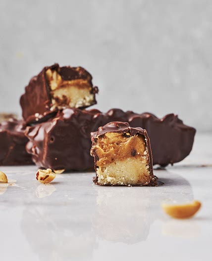 Keto Copycat Snickers Bar