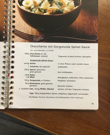 Orecchiette mit Gorgonzola-Spinat-Sauce