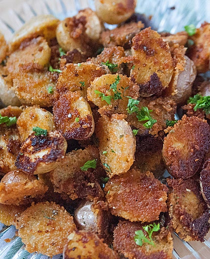 Crispy Garlic Parmesan Potatoes!